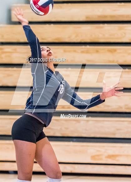 Thumbnail 3 in CCS Div1 Girls Volleyball Championship (Los Gatos vs. Carlmont) photogallery.