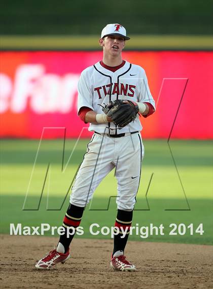Thumbnail 3 in Victoria East vs. Aledo (UIL 4A Final) photogallery.