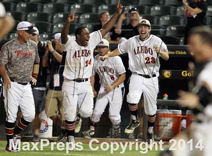 Thumbnail 1 in Victoria East vs. Aledo (UIL 4A Final) photogallery.