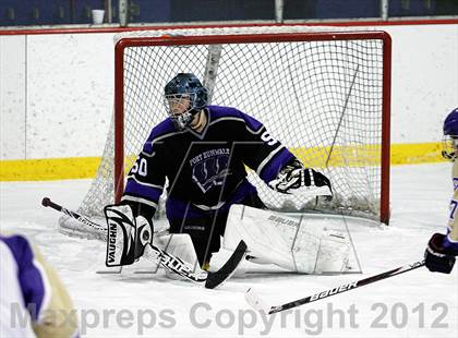 Thumbnail 3 in Fort Zumwalt West vs. Christian Brothers photogallery.
