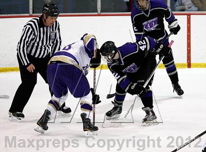Thumbnail 1 in Fort Zumwalt West vs. Christian Brothers photogallery.