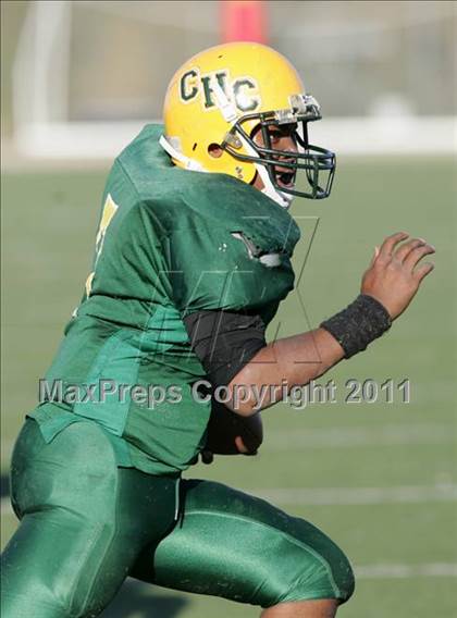 Thumbnail 2 in Community Harvest vs. Animo Robinson (LACS 8 Man Final) photogallery.