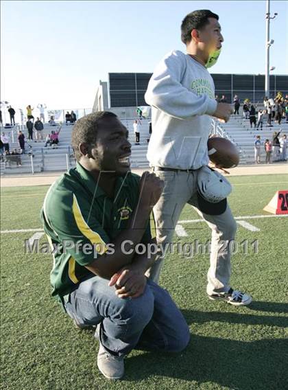 Thumbnail 1 in Community Harvest vs. Animo Robinson (LACS 8 Man Final) photogallery.