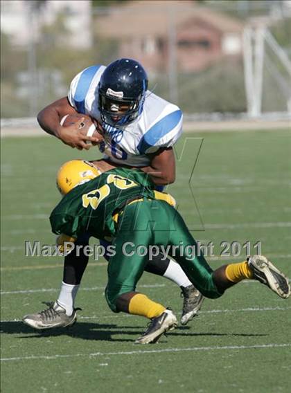 Thumbnail 2 in Community Harvest vs. Animo Robinson (LACS 8 Man Final) photogallery.