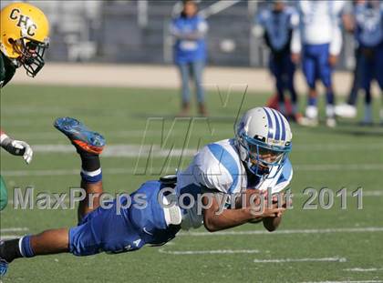 Thumbnail 3 in Community Harvest vs. Animo Robinson (LACS 8 Man Final) photogallery.
