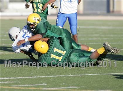 Thumbnail 3 in Community Harvest vs. Animo Robinson (LACS 8 Man Final) photogallery.