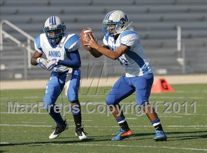 Thumbnail 3 in Community Harvest vs. Animo Robinson (LACS 8 Man Final) photogallery.