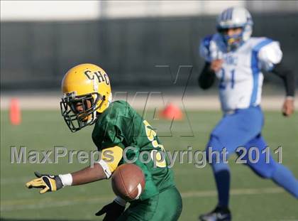 Thumbnail 2 in Community Harvest vs. Animo Robinson (LACS 8 Man Final) photogallery.