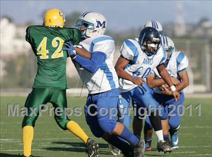 Thumbnail 2 in Community Harvest vs. Animo Robinson (LACS 8 Man Final) photogallery.