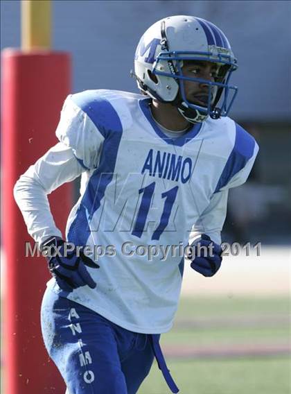 Thumbnail 2 in Community Harvest vs. Animo Robinson (LACS 8 Man Final) photogallery.