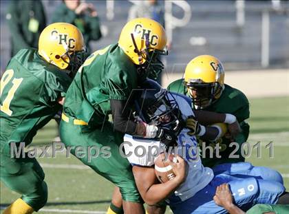 Thumbnail 2 in Community Harvest vs. Animo Robinson (LACS 8 Man Final) photogallery.
