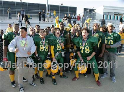 Thumbnail 3 in Community Harvest vs. Animo Robinson (LACS 8 Man Final) photogallery.