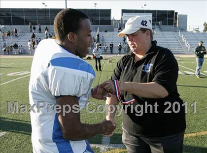 Thumbnail 2 in Community Harvest vs. Animo Robinson (LACS 8 Man Final) photogallery.