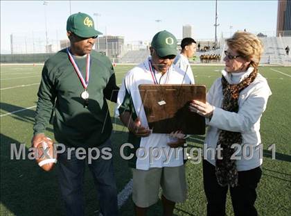 Thumbnail 1 in Community Harvest vs. Animo Robinson (LACS 8 Man Final) photogallery.