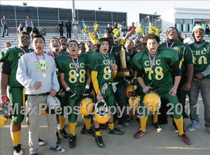 Thumbnail 1 in Community Harvest vs. Animo Robinson (LACS 8 Man Final) photogallery.
