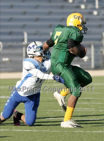 Thumbnail 1 in Community Harvest vs. Animo Robinson (LACS 8 Man Final) photogallery.