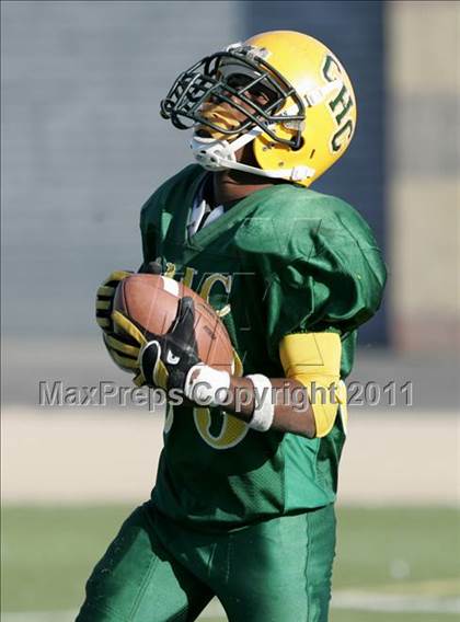 Thumbnail 3 in Community Harvest vs. Animo Robinson (LACS 8 Man Final) photogallery.