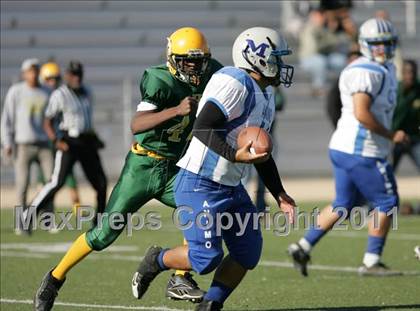 Thumbnail 3 in Community Harvest vs. Animo Robinson (LACS 8 Man Final) photogallery.