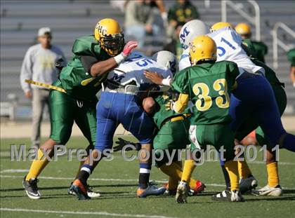 Thumbnail 3 in Community Harvest vs. Animo Robinson (LACS 8 Man Final) photogallery.