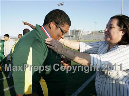 Thumbnail 3 in Community Harvest vs. Animo Robinson (LACS 8 Man Final) photogallery.