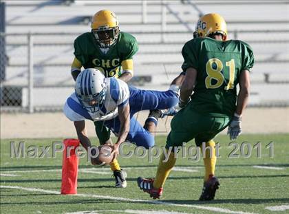 Thumbnail 3 in Community Harvest vs. Animo Robinson (LACS 8 Man Final) photogallery.