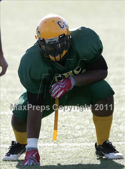Thumbnail 3 in Community Harvest vs. Animo Robinson (LACS 8 Man Final) photogallery.