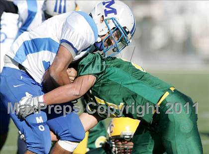 Thumbnail 3 in Community Harvest vs. Animo Robinson (LACS 8 Man Final) photogallery.