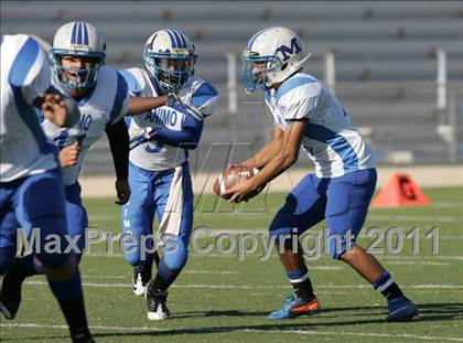 Thumbnail 1 in Community Harvest vs. Animo Robinson (LACS 8 Man Final) photogallery.