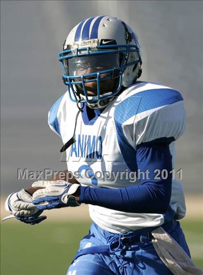 Thumbnail 1 in Community Harvest vs. Animo Robinson (LACS 8 Man Final) photogallery.