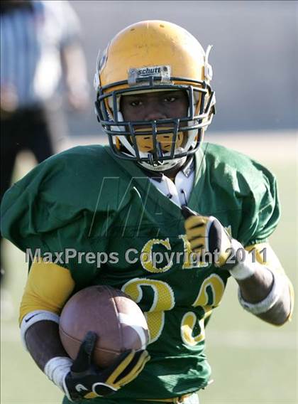 Thumbnail 3 in Community Harvest vs. Animo Robinson (LACS 8 Man Final) photogallery.