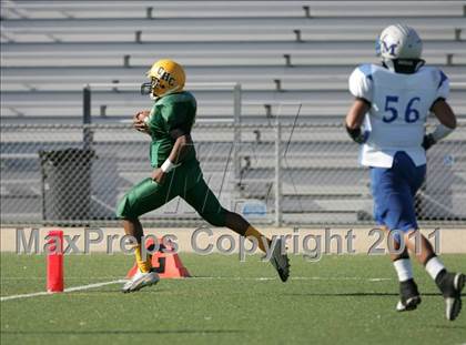 Thumbnail 1 in Community Harvest vs. Animo Robinson (LACS 8 Man Final) photogallery.