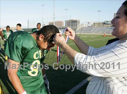 Thumbnail 2 in Community Harvest vs. Animo Robinson (LACS 8 Man Final) photogallery.