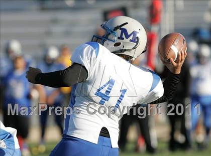 Thumbnail 3 in Community Harvest vs. Animo Robinson (LACS 8 Man Final) photogallery.