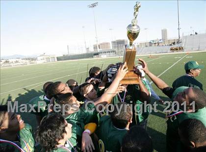 Thumbnail 2 in Community Harvest vs. Animo Robinson (LACS 8 Man Final) photogallery.