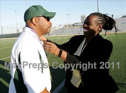 Thumbnail 2 in Community Harvest vs. Animo Robinson (LACS 8 Man Final) photogallery.