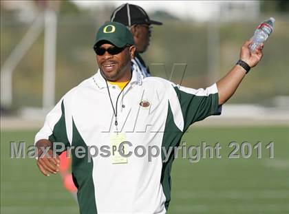 Thumbnail 3 in Community Harvest vs. Animo Robinson (LACS 8 Man Final) photogallery.