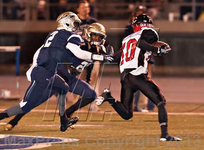 Thumbnail 2 in Centennial vs. St. John Bosco (CIF SoCal Regional Open Division Final) photogallery.