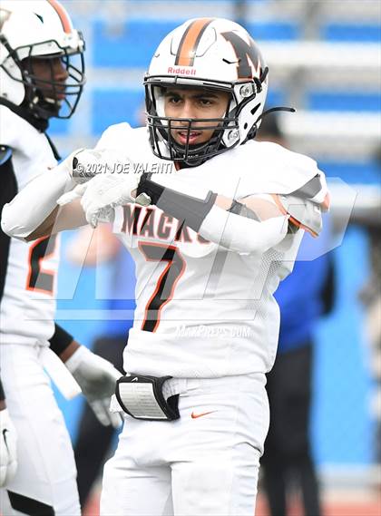 Thumbnail 3 in McKinley vs. Kenmore West photogallery.