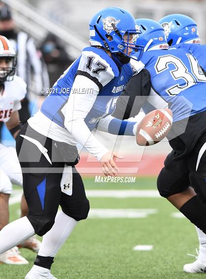 Thumbnail 2 in McKinley vs. Kenmore West photogallery.