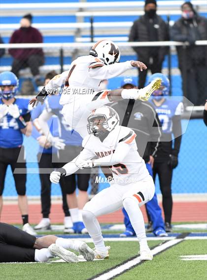 Thumbnail 2 in McKinley vs. Kenmore West photogallery.