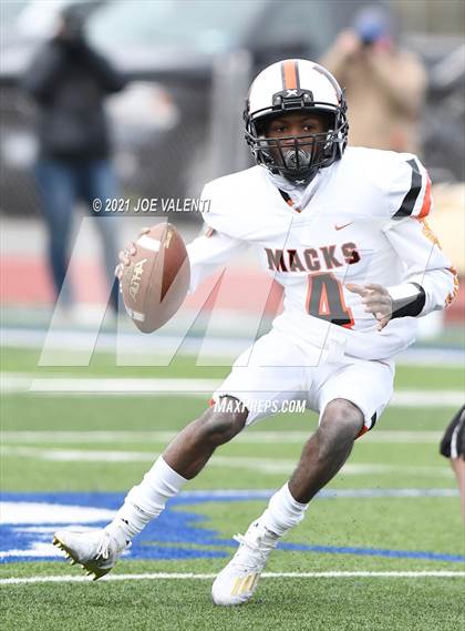 Thumbnail 3 in McKinley vs. Kenmore West photogallery.