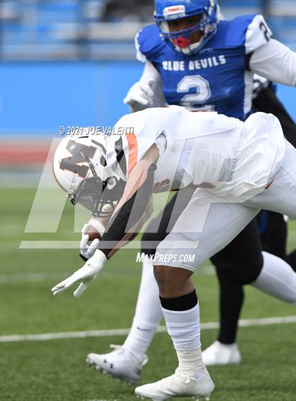 Thumbnail 3 in McKinley vs. Kenmore West photogallery.