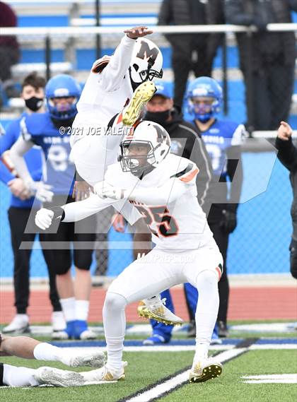 Thumbnail 3 in McKinley vs. Kenmore West photogallery.