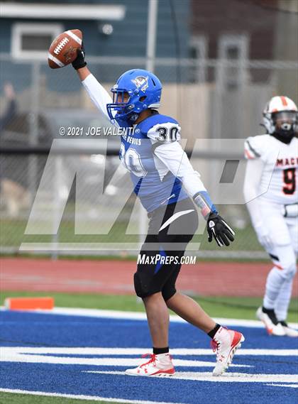 Thumbnail 3 in McKinley vs. Kenmore West photogallery.