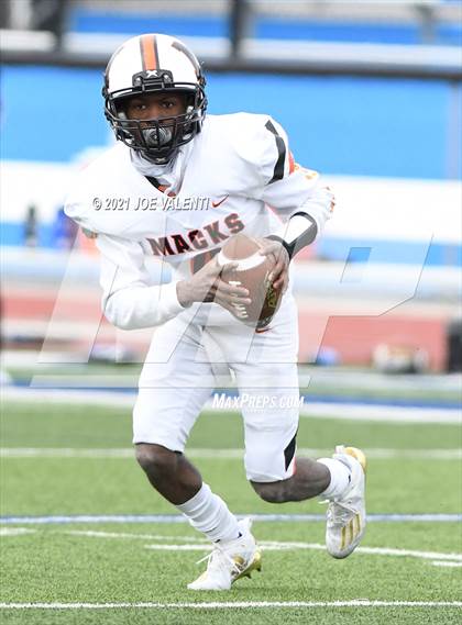 Thumbnail 3 in McKinley vs. Kenmore West photogallery.