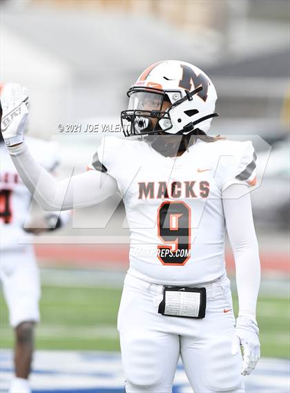 Thumbnail 2 in McKinley vs. Kenmore West photogallery.