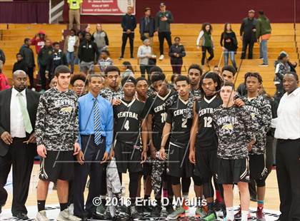 Thumbnail 2 in Putnam Vo-Tech vs. Central (Spalding Hoophall Classic) photogallery.