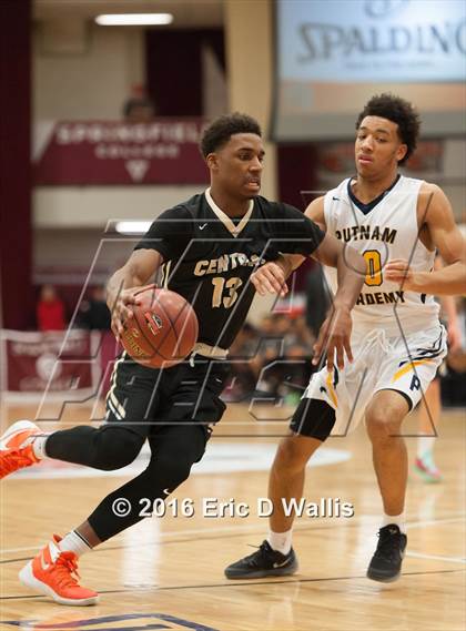 Thumbnail 3 in Putnam Vo-Tech vs. Central (Spalding Hoophall Classic) photogallery.