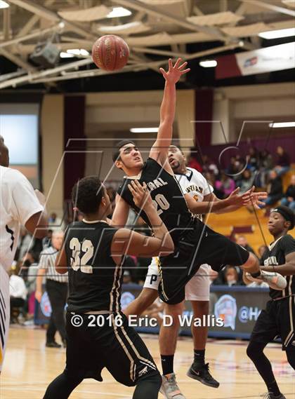 Thumbnail 3 in Putnam Vo-Tech vs. Central (Spalding Hoophall Classic) photogallery.
