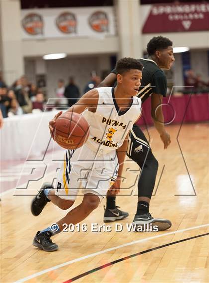 Thumbnail 1 in Putnam Vo-Tech vs. Central (Spalding Hoophall Classic) photogallery.